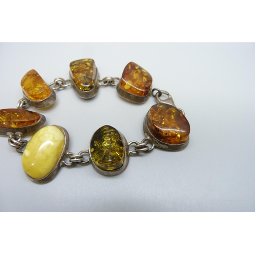 7158 - A silver set amber bracelet, 49g, 22cm