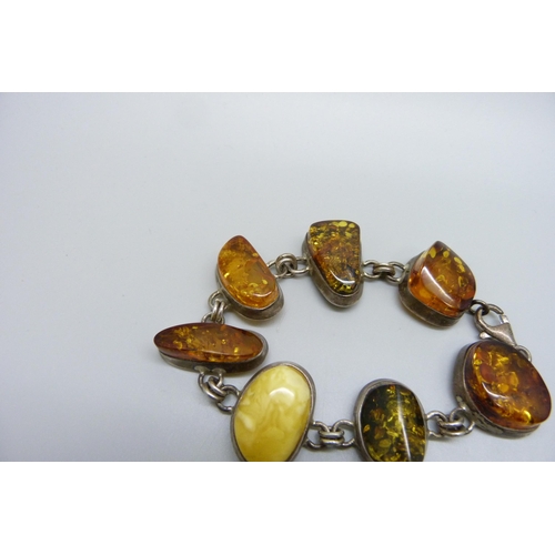 7158 - A silver set amber bracelet, 49g, 22cm