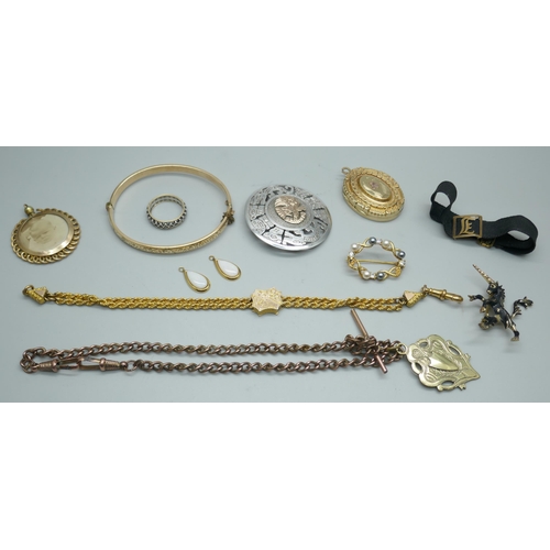 7199 - A 9ct gold and silver ring, brooch, locket, Albertina, a bangle, etc.