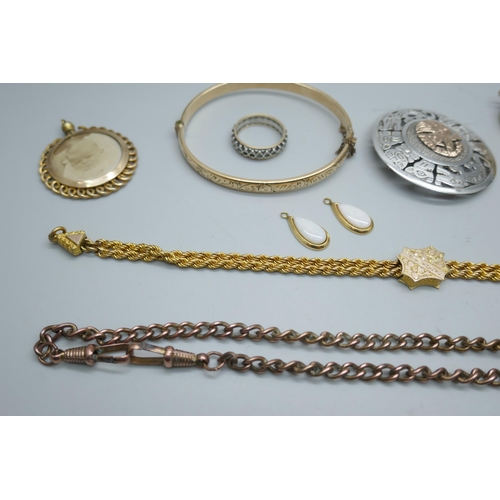 7199 - A 9ct gold and silver ring, brooch, locket, Albertina, a bangle, etc.