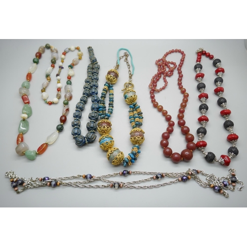 7214 - Vintage necklaces