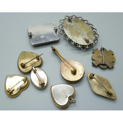 7216 - A collection of micro mosaic jewellery - brooches and pendants