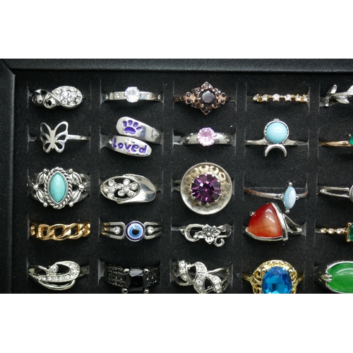 7221 - 100 costume rings