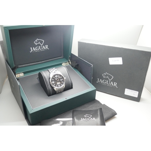 7246 - A Jaguar Dual-Time wristwatch, boxed