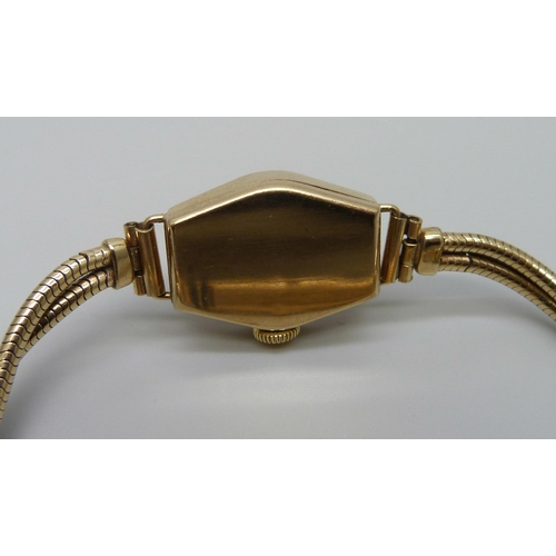 7257 - A 9ct gold cased lady's Rone wristwatch on a 9ct gold bracelet strap, total weight 16.9g