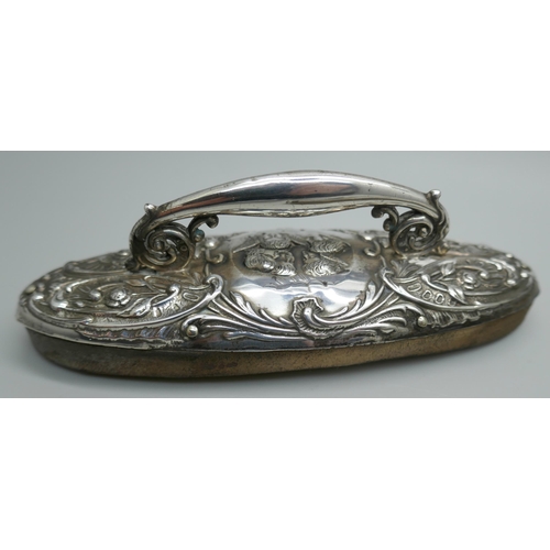 7320 - Two silver mounted nail buffers including one with Reynolds Angels detail, Birmingham 1901 and Birmi... 