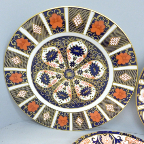 2001 - Five Royal Crown Derby plates, two 1128, two 2451 and one other, three seconds