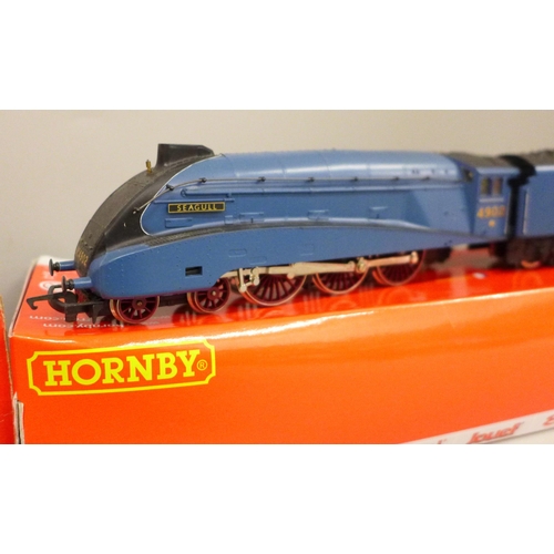 2043 - Two Hornby locomotives - LH Diamond Crossing, Mallard and B.R. Class 29 BO-BO diesel electric, boxed