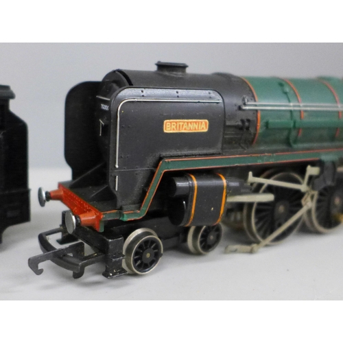 2045 - Three Hornby OO gauge locomotives comprising Britannia (a/f), 6042 and Great Western 101, together w... 