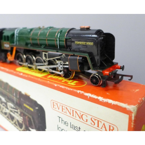 2051 - Two Hornby OO gauge locomotives, BR 4-6-2 Duchess class City of Nottingham and BR.2-10-0 Evening Sta... 