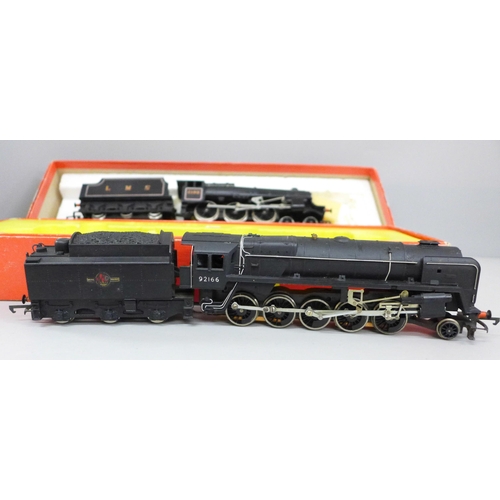 2052 - Two Hornby locomotives, BR 4-6-0 Black Five Class and BR 2-10-0 Black Livery