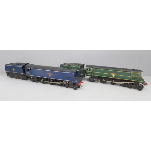 2053 - Two Graham Farish OO gauge locomotives and tenders