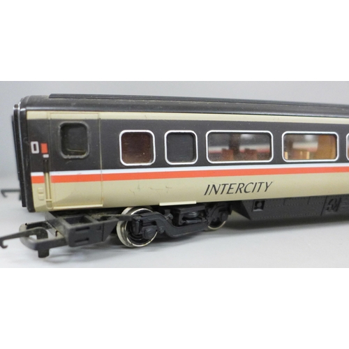 2055 - Seven Hornby/Lima OO gauge carriages