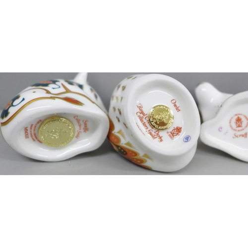 2064 - A collection of Royal Crown Derby paperweights, The Members Guild paperweights comprises of owlet, s... 