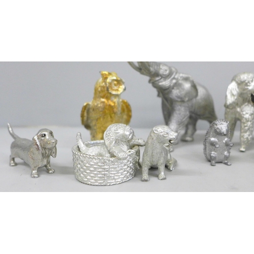 2086 - A collection of silver plated animals