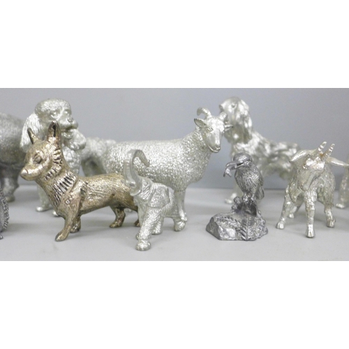 2086 - A collection of silver plated animals