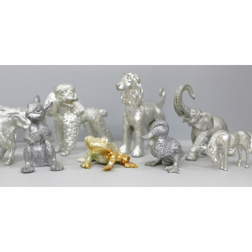 2086 - A collection of silver plated animals