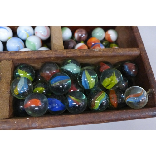 2108 - A large collection of old glass marbles (511 approximately)