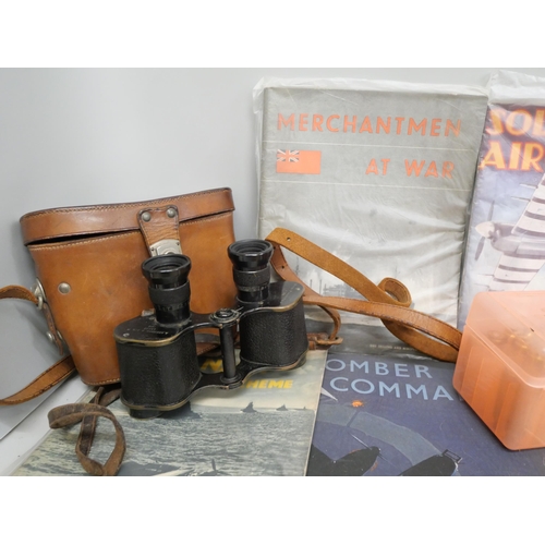 2134 - A collection of military items and a pair of 1918 cased binoculars