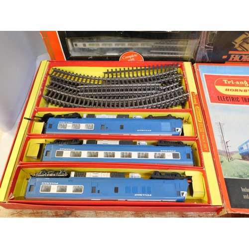 2142 - A Hornby Railways Inter-City 125 set and a Tri-ang Hornby Electric Train set - The Blue Pullman, bot... 