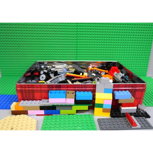 2165 - A small collection of Lego