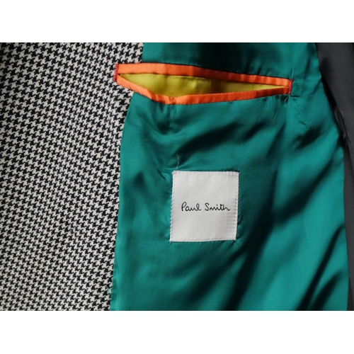 2171 - A Paul Smith dog tooth check coat, size 42R/Model 224P, 100% wool, lining green and copper, made in ... 