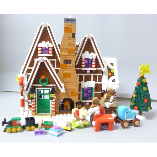 2182A - A Lego Creator Gingerbread House, 10267