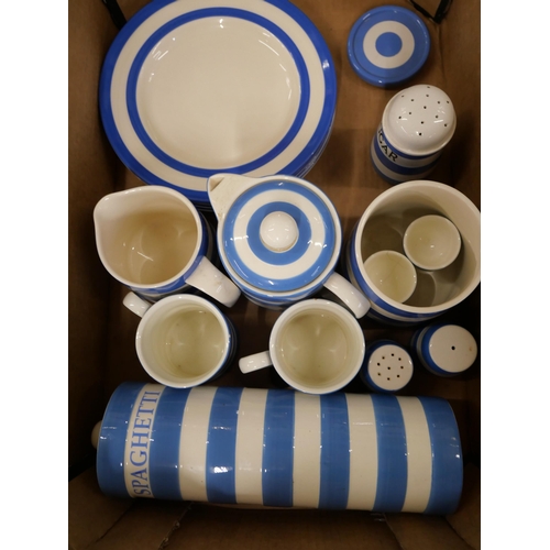 2190 - A collection of TG Green Cornishware pottery and some Leonardo which includes dinner plates, side pl... 