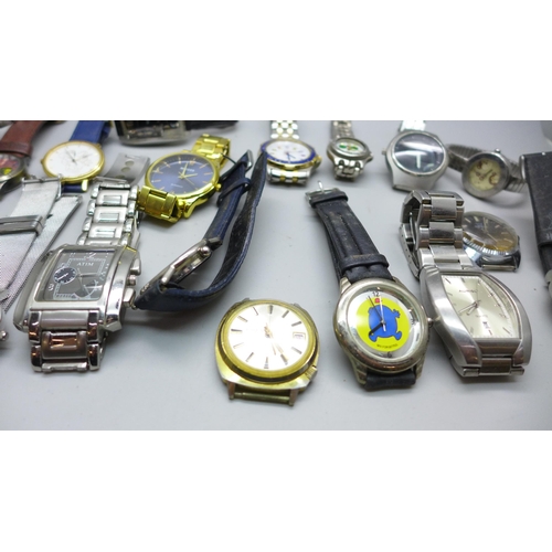 2225 - A collection of wristwatches