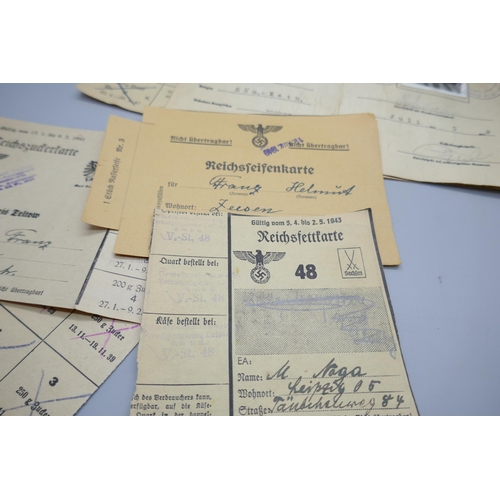 2240 - German World War II ephemera including an identification document, 'Kennkarte'