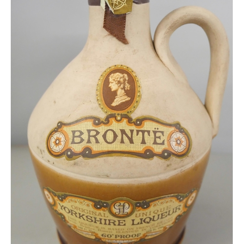 2250 - An unopened flagon of Bronte Yorkshire Liqueur, 60% proof