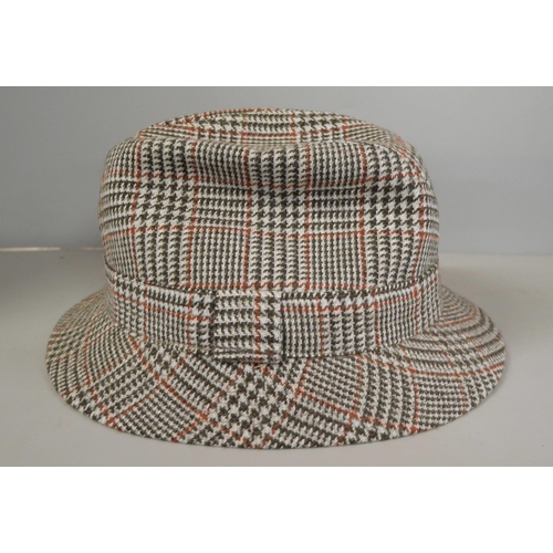 2283 - A pair of wool/tweed hats