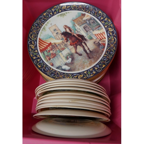 2315 - Collectors plates including Coalport Folklore Legends, Motor Racing, Aviation and Christmas plates, ... 