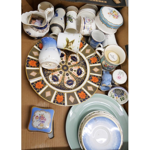 2319 - A box of mixed decorative china **PLEASE NOTE THIS LOT IS NOT ELIGIBLE FOR IN-HOUSE POSTING AND PACK... 