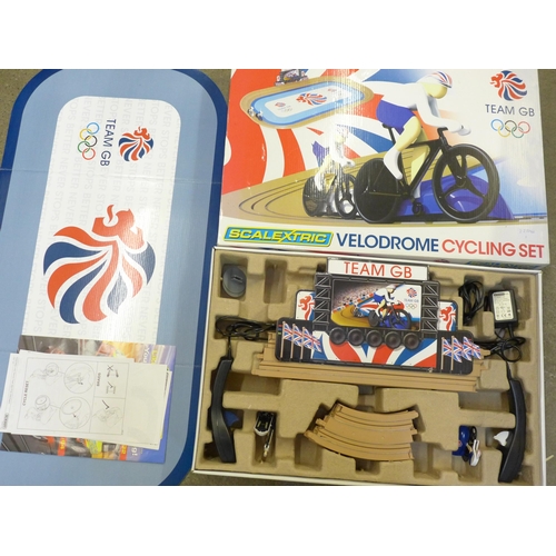 2351 - A Scalextric Velodrome cycling set, Official Team GB, boxed, complete