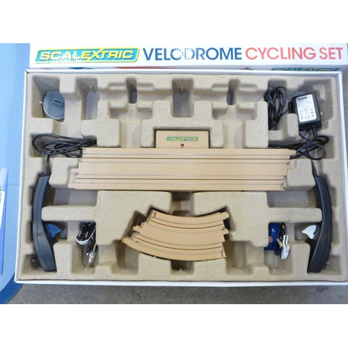 2351 - A Scalextric Velodrome cycling set, Official Team GB, boxed, complete