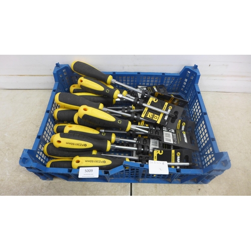 5009 - A box of 25 Raptor Slotted screwdrivers