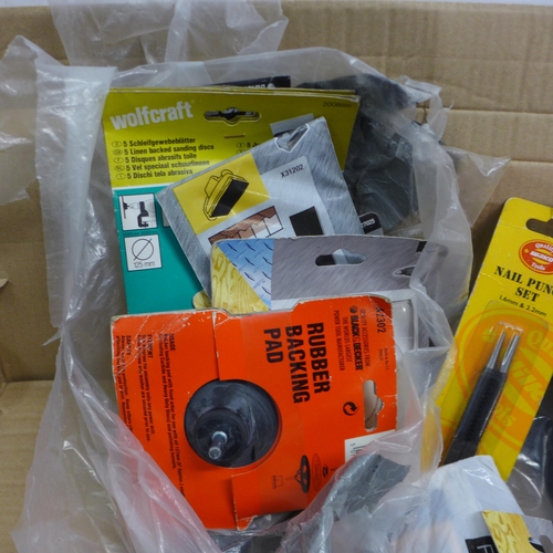 5028 - A quantity of consumables for tools including a large quantity of drill bits, hole saws, nail punch ... 