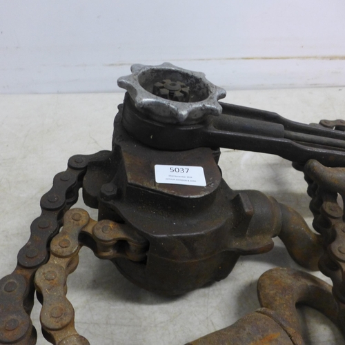 5037 - 1 lifting gear turffer