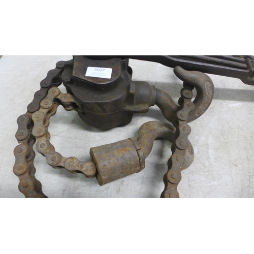 5037 - 1 lifting gear turffer