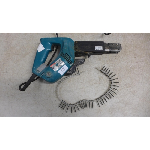 5038 - A Makita 6834 240V plaster board screw gun
**Failed pat test due to damaged cable**