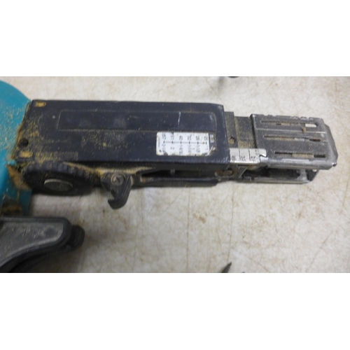 5038 - A Makita 6834 240V plaster board screw gun
**Failed pat test due to damaged cable**