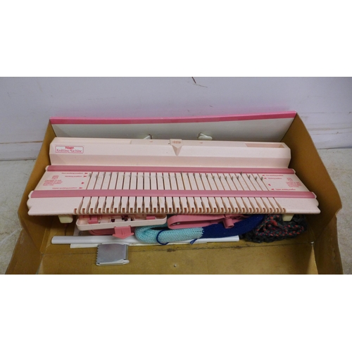 5076 - A vintage Tomy Hobby Girl knitting machine - boxed