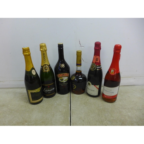 5082 - A collection of assorted alcohol including Courvoisier