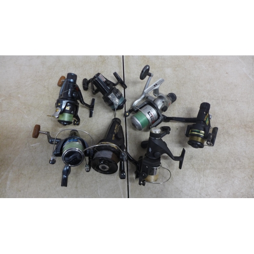 5105 - A quantity of assorted fishing reels