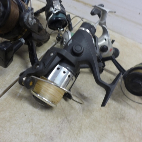 5105 - A quantity of assorted fishing reels