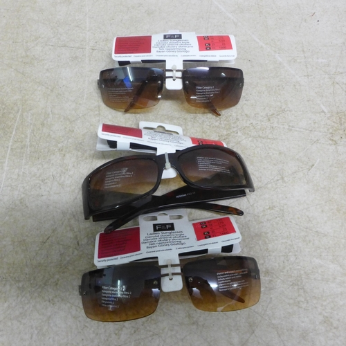 5110 - 20 pairs of lady's sunglasses, most are polarised (F&F), unused