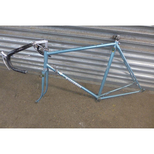 5167 - A collection of vintage bike frames and parts including Carlton and Robin Williamson