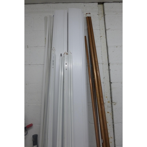 5214 - A quantity off upvc cable trunking and six lengths of copper piping