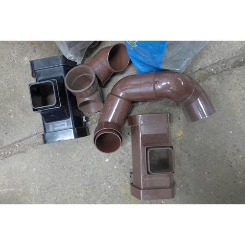 5267 - A large amount of square rain water fittings, brown and black